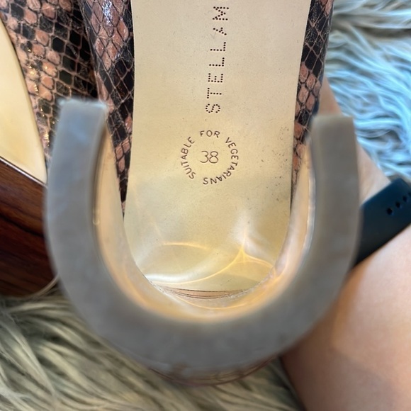 STELLA MCCARTNEY | DESIGNER ICONIC ROSE GOLD PINK SNAKE PRINT WOOD HEELS | 7.5 - Picture 8 of 10